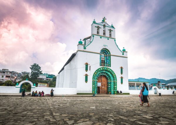 PUEBLOS AUTÓCTONOS SAN JUAN CHAMULA Y ZINACANTAN